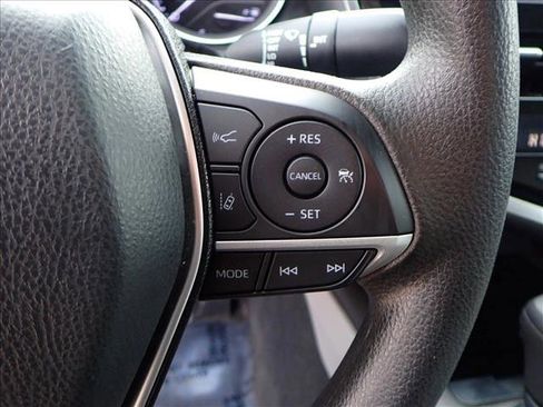 Used 2021 Toyota Camry LE image 14