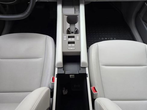 Used 2024 Hyundai Ioniq 6 SEL AWD/4WD image 27