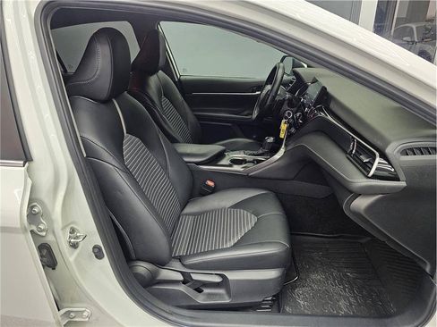 Used 2024 Toyota Camry SE FWD image 14