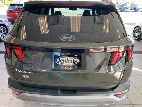 Used 2018 Toyota RAV4 LE w/ All Weather Liner Package AWD/4WD image 30