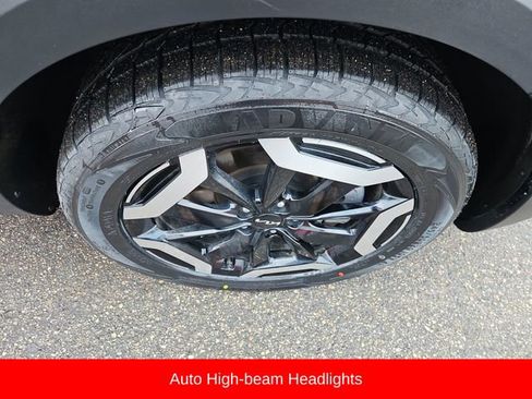 Used 2025 Kia Telluride S image 13