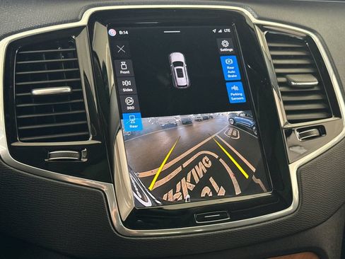 Certified 2023 Volvo XC90 T8 Plus AWD/4WD image 20