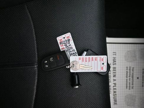 Used 2018 RAM 1500 Laramie image 11