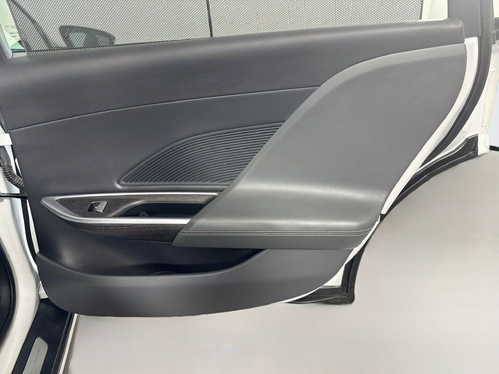 Used 2024 Lucid Air Touring AWD/4WD image 25