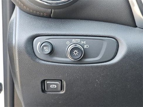 Used 2022 Chevrolet Blazer Premier w/ Enhanced Convenience Package image 19