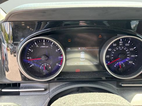 Used 2022 Kia Carnival SX FWD image 4