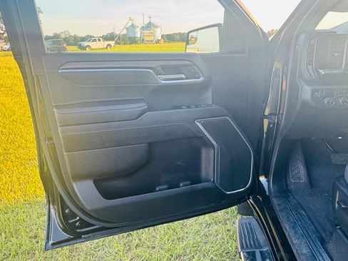 Used 2023 Chevrolet Silverado 1500 LT RWD image 5