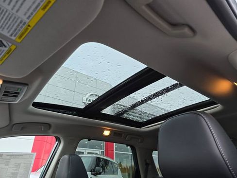 New 2026 Nissan Pathfinder Platinum image 27