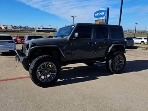 Used 2021 Jeep Wrangler Unlimited Sahara image 4
