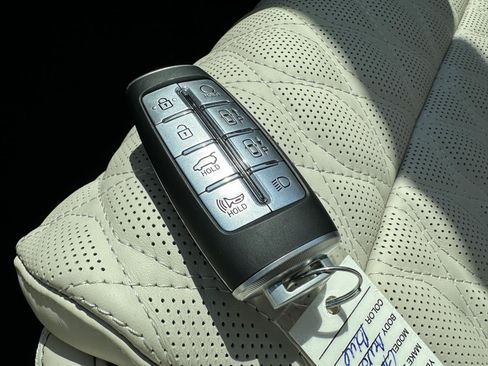 Used 2025 Genesis GV70 3.5T Sport w/ Sport Prestige Package AWD/4WD image 15