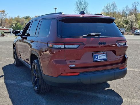 Used 2024 Jeep Grand Cherokee L Altitude AWD/4WD image 9