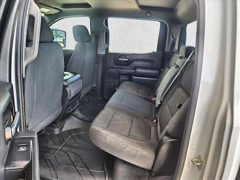 Used 2020 Chevrolet Silverado 1500 Custom w/ Custom Max Trailering Package AWD/4WD image 17