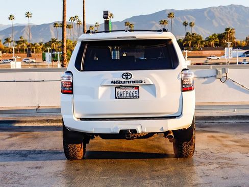 Used 2021 Toyota 4Runner SR5 Premium w/ Moonroof Package image 7