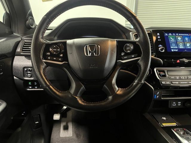 Used 2025 Honda Passport Black Edition image 22