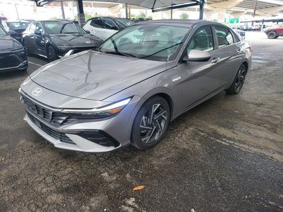 Used 2025 Hyundai Elantra Limited