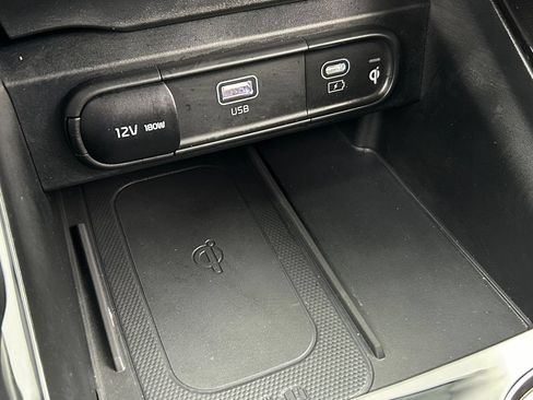 Used 2024 Kia Telluride S FWD image 28
