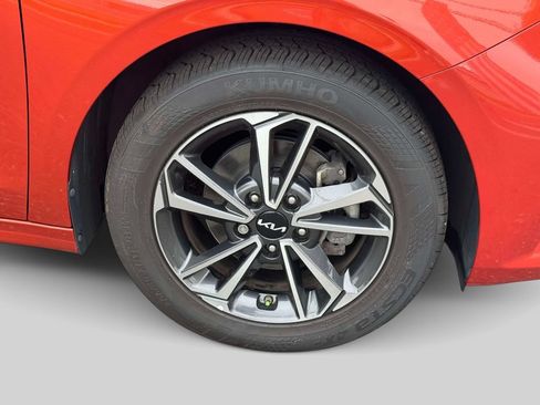 Used 2022 Kia Forte LXS FWD image 7