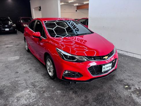 Used 2017 Chevrolet Cruze LT w/ RS Package FWD image 2