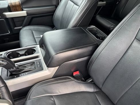Used 2019 Ford F150 Lariat w/ Equipment Group 502A Luxury AWD/4WD image 29