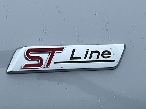 Used 2026 Ford Explorer ST-Line AWD/4WD image 2