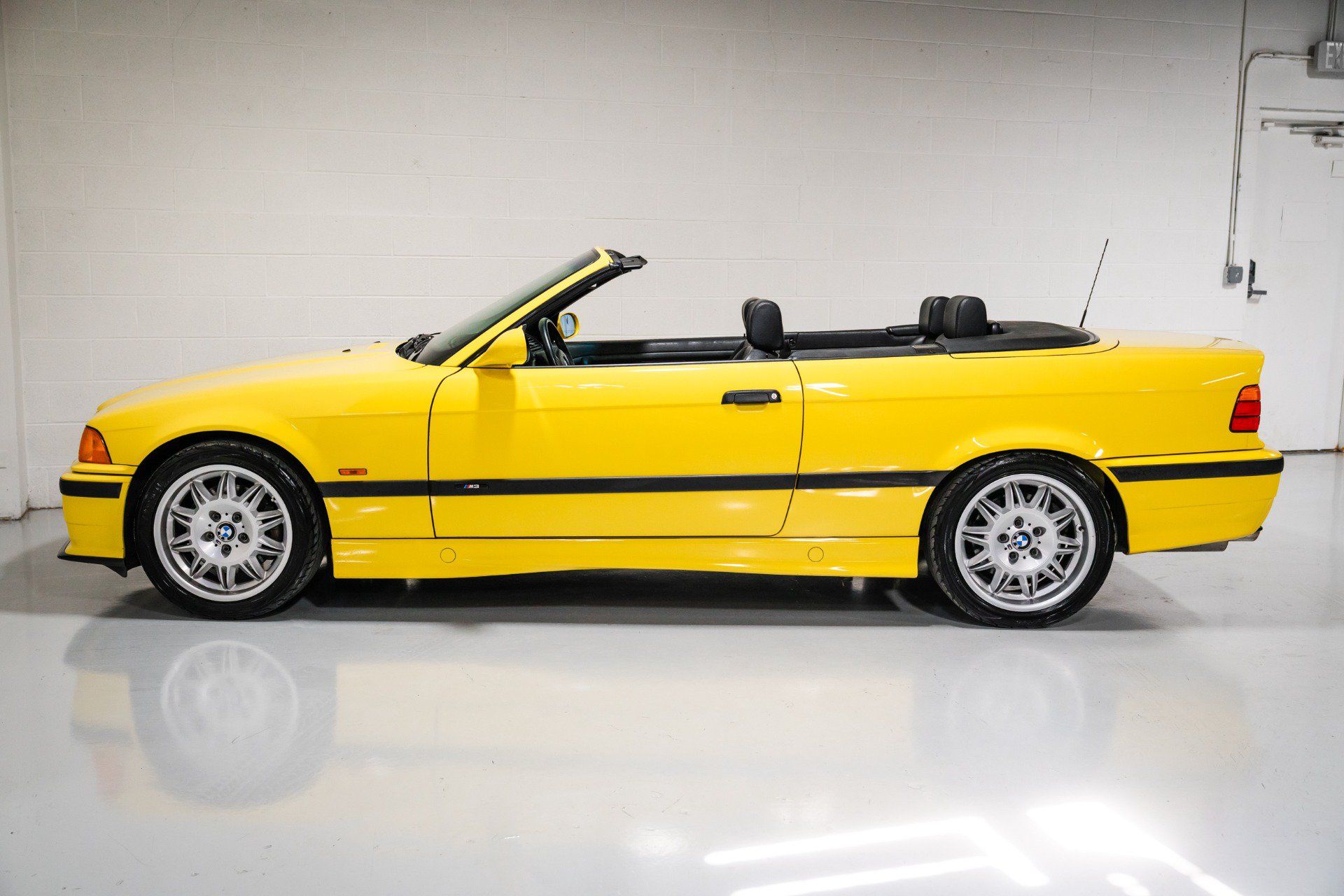 Used 1999 BMW M3 Convertible RWD image 6