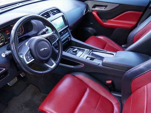 Used 2020 Jaguar F-PACE Checkered Flag image 9