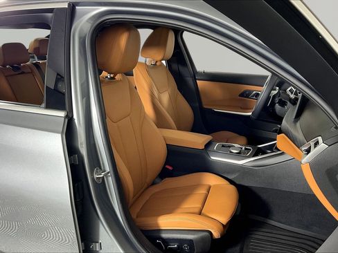 Certified 2025 BMW 330i xDrive Sedan w/ Convenience Package image 12