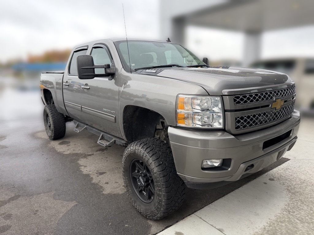 Used 2012 Chevrolet Silverado 2500 LT w/ Z71 Appearance Package AWD/4WD image 4
