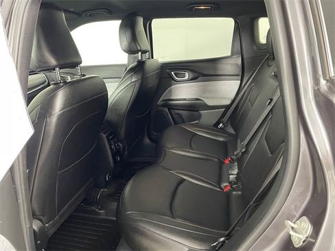 Used 2024 Jeep Compass Latitude image 17