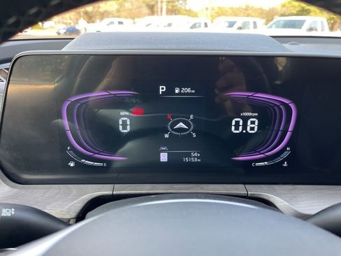 Used 2025 Kia Telluride AWD image 9