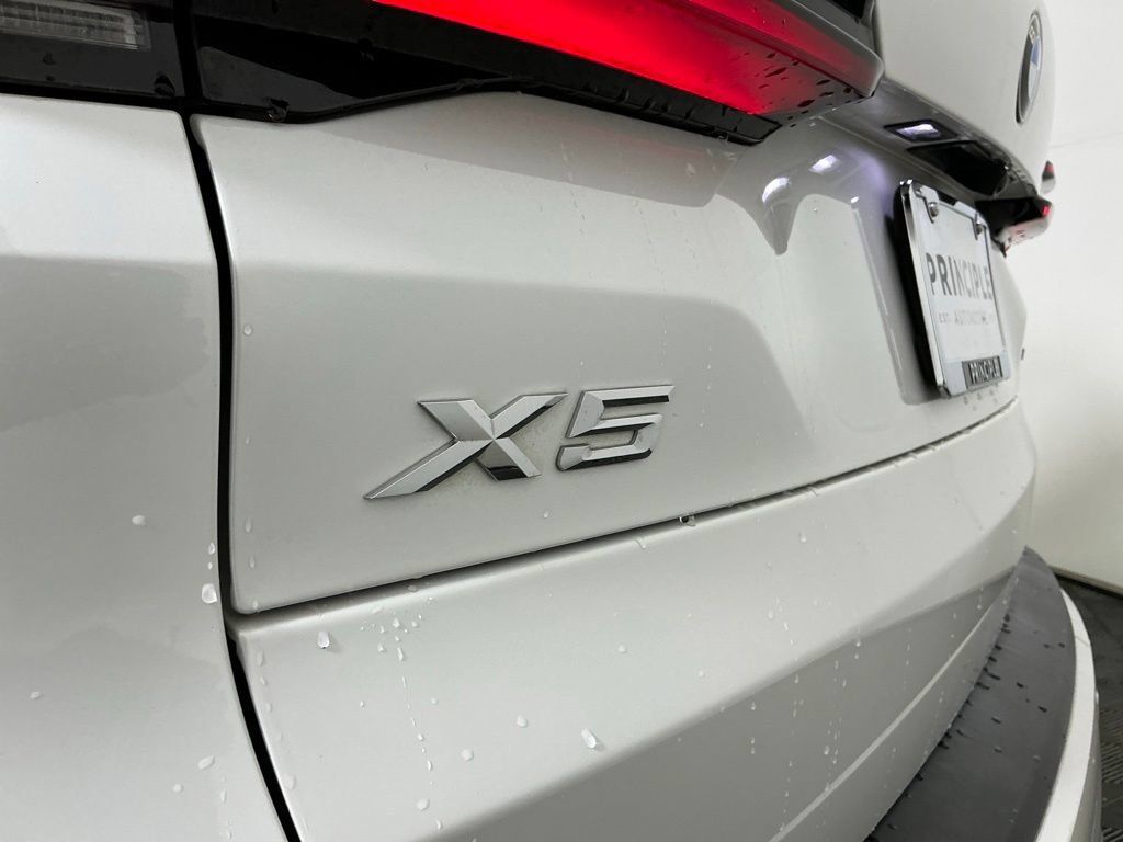 Certified 2024 BMW X5 xDrive40i w/ Premium Package AWD/4WD image 32