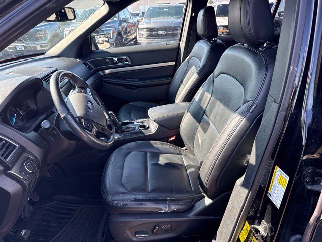 Used 2018 Ford Explorer XLT w/ Equipment Group 202A FWD image 15
