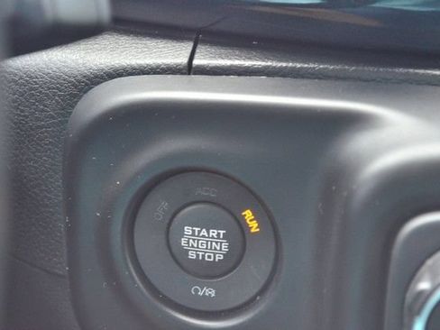 Used 2022 Jeep Wrangler Unlimited Sahara AWD/4WD image 25
