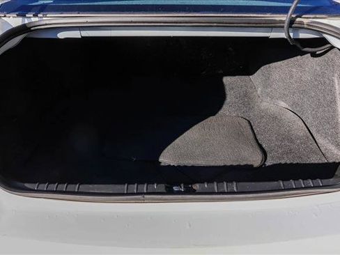 Used 2016 Chevrolet Impala LT image 23