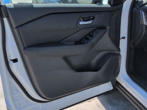 New 2026 Nissan Rogue SV FWD image 13