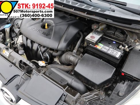 Used 2013 Hyundai Elantra GLS w/ Preferred Pkg image 21