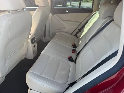Used 2014 Volkswagen Tiguan SE AWD/4WD image 11