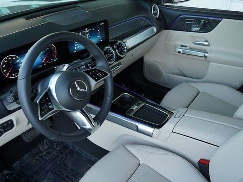 Used 2026 Mercedes-Benz GLB 250 image 23