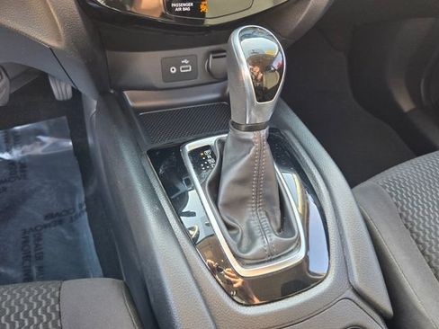 Used 2019 Nissan Rogue Sport S image 24