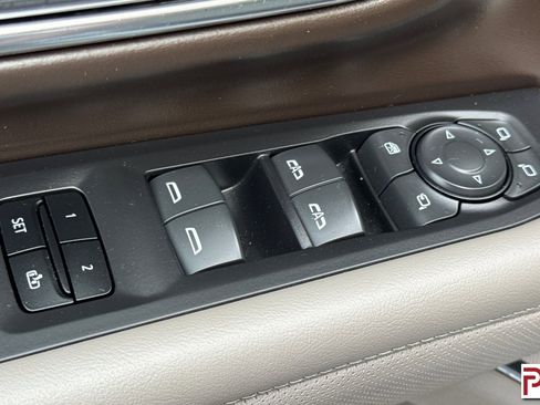 Certified 2024 GMC Yukon XL SLT w/ SLT Premium Package AWD/4WD image 12