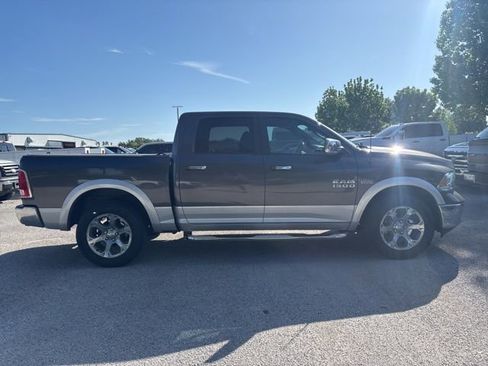 Used 2017 RAM 1500 Laramie w/ Convenience Group AWD/4WD image 4