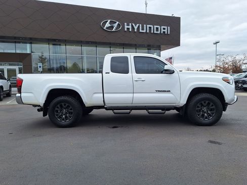 Used 2021 Toyota Tacoma SR5 image 2