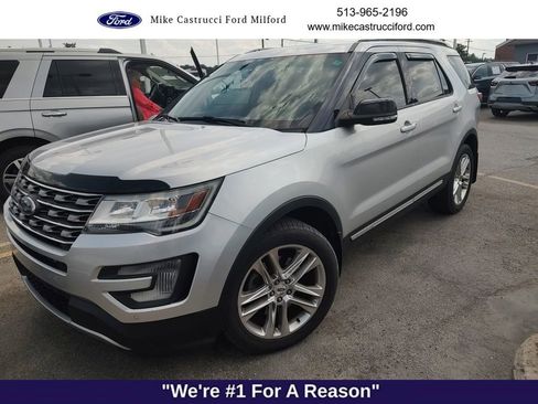 Used 2017 Ford Explorer XLT w/ Equipment Group 202A AWD/4WD image 1