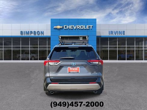 Used 2022 Toyota RAV4 SE w/ Convenience Package AWD/4WD image 7