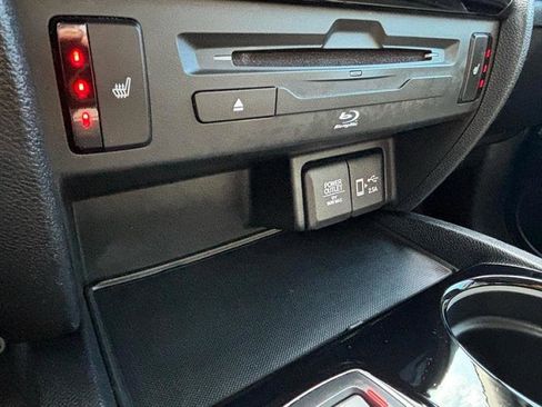 Used 2019 Honda Pilot Touring image 29