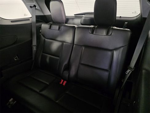 Used 2021 Ford Explorer Limited image 17