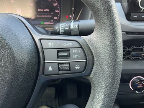 Used 2025 Honda Accord LX image 12