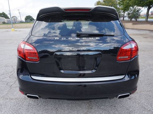 Used 2014 Porsche Cayenne Platinum Edition AWD/4WD image 7