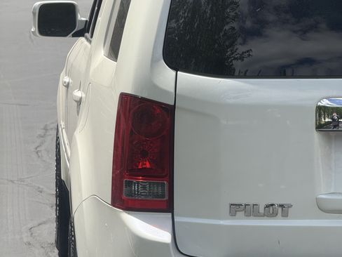Used 2013 Honda Pilot Touring image 19