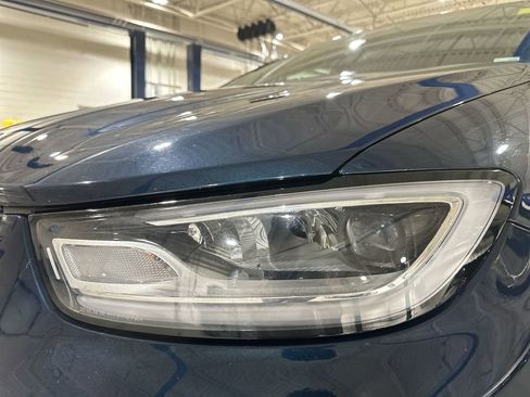 Used 2024 Chrysler Pacifica Touring-L image 28
